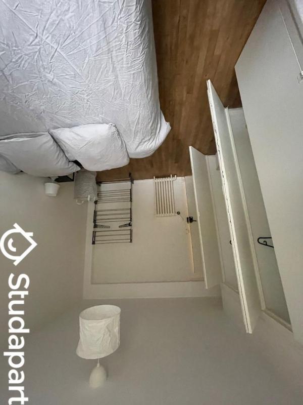 Chambre - 9 m² - 1 pièce