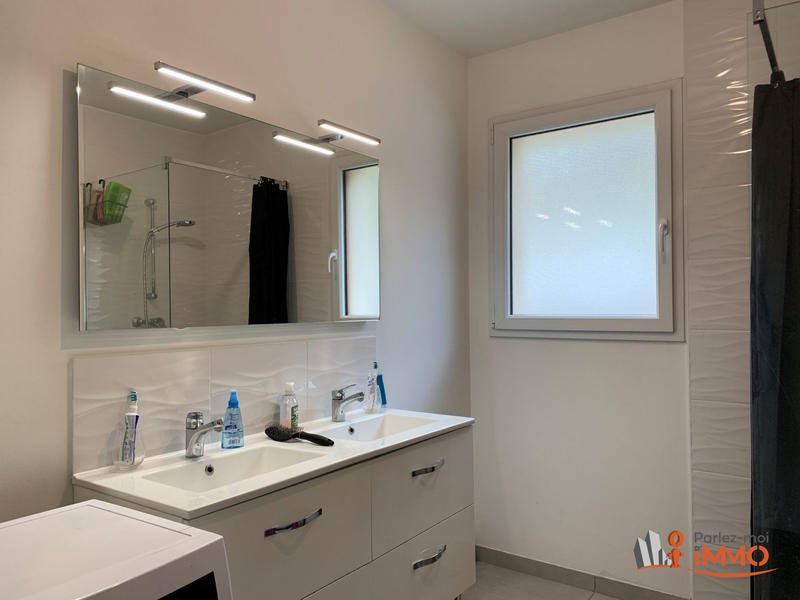 Appartement - 75 m² - 3 pièces