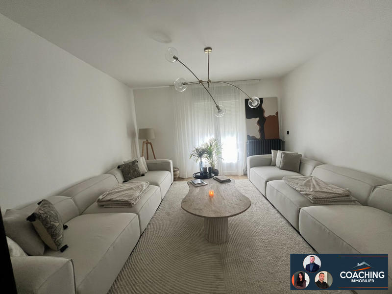 Maison - 205 m² - 7 pièces