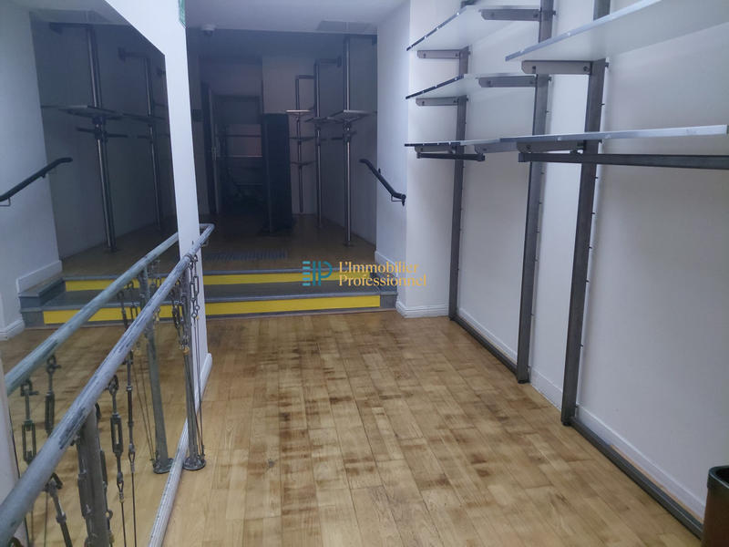 Local commercial - 174 m² - 6 pièces