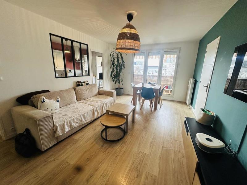 Appartement - 97 m² - 5 pièces