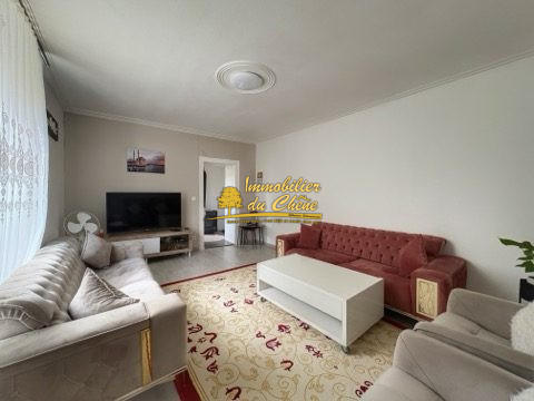 Maison - 200 m² - 8 pièces