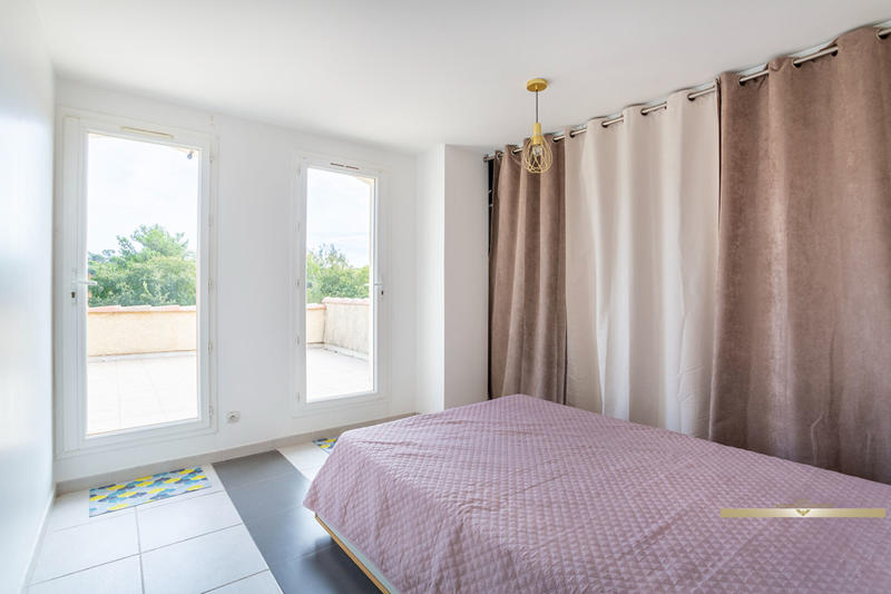 Maison - 180 m² - 7 pièces