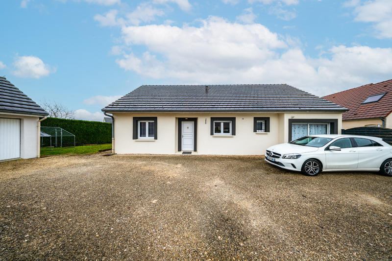 Maison - 105 m² - 5 pièces