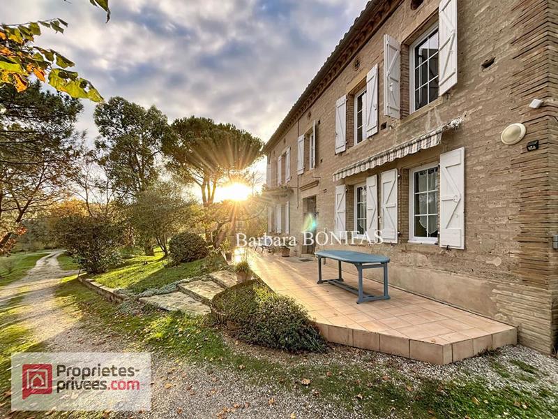 Maison - 227 m² - 8 pièces