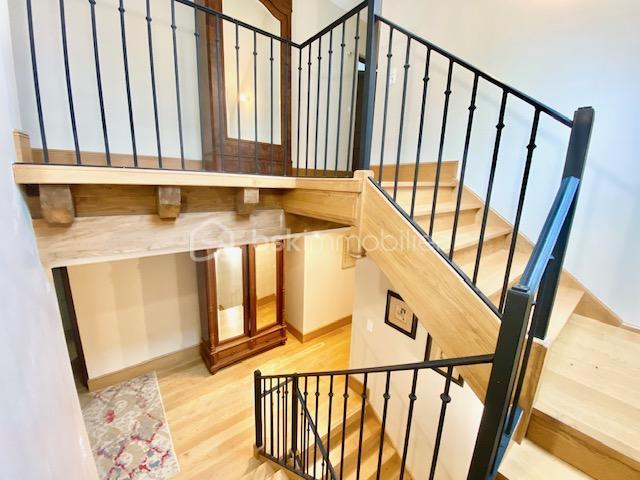 Demeure - 641 m² - 17 pièces