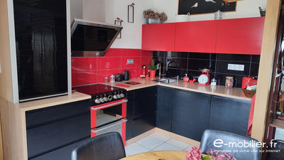 Maison - 185 m² - 8 pièces