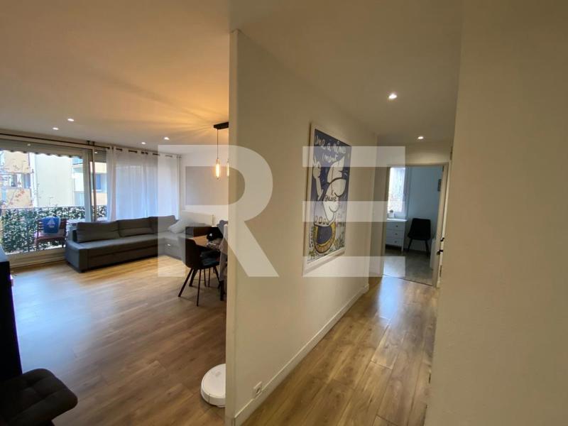 Appartement - 98 m² - 5 pièces