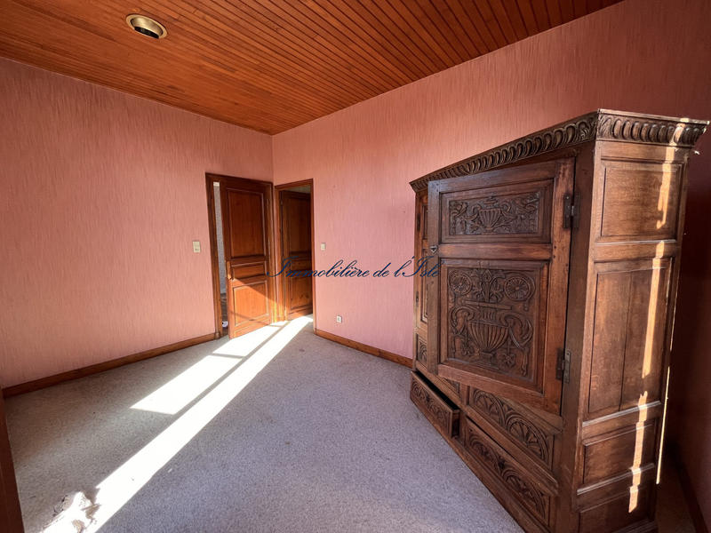 Maison - 280 m² - 10 pièces