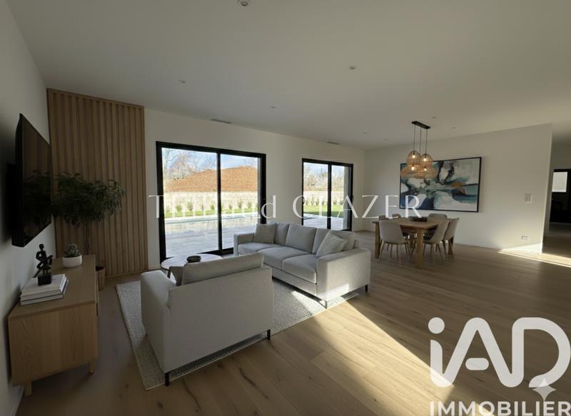 Maison - 97 m² - 5 pièces