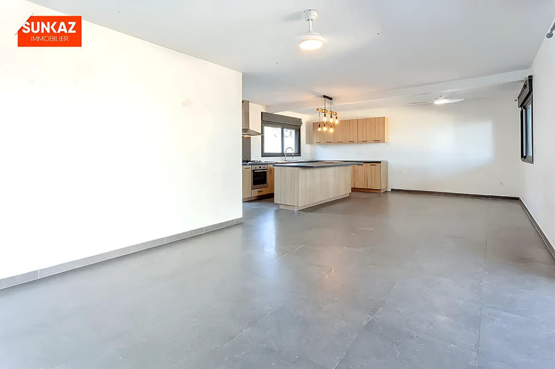 Maison - 120 m² - 4 pièces