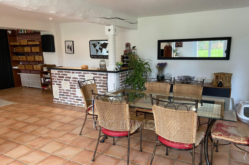 Maison - 212 m² - 6 pièces