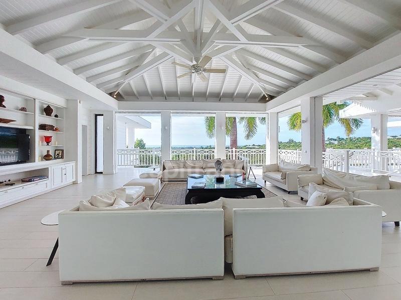 Propriété - 530 m² - 10 pièces