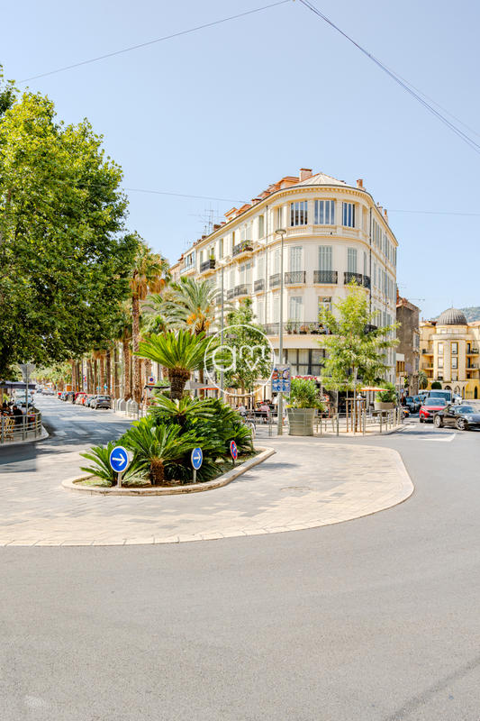 Appartement - 81 m² - 3 pièces