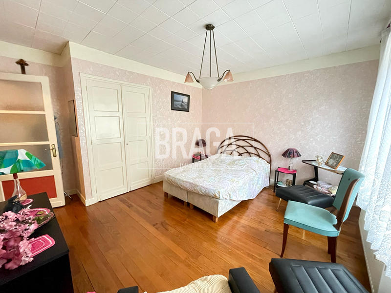 Maison - 149 m² - 9 pièces