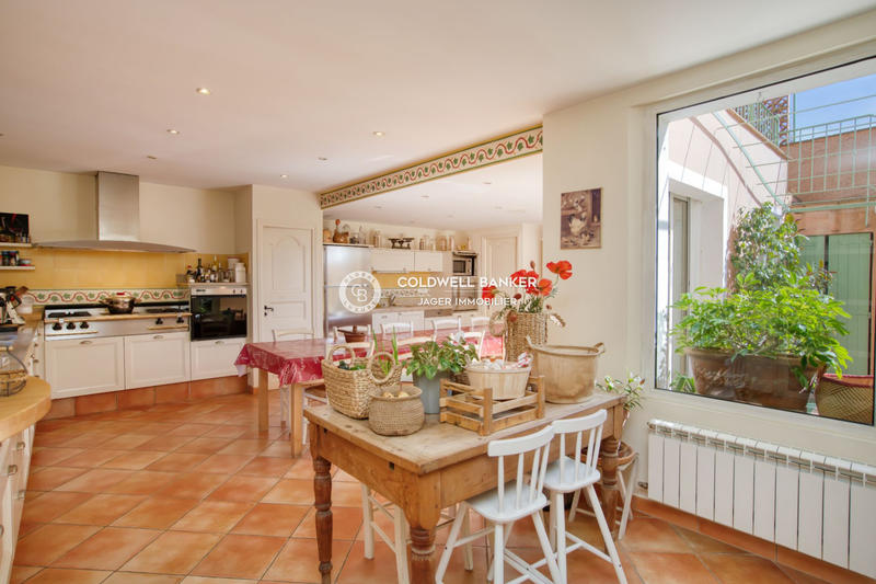 Villa - 400 m² - 12 pièces