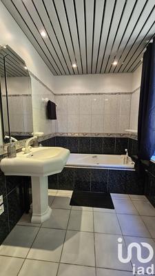 Maison - 226 m² - 7 pièces