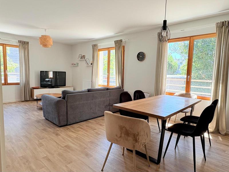 Appartement - 85 m² - 4 pièces