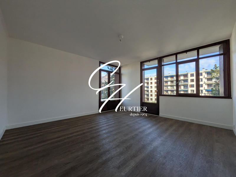 Appartement - 77 m² - 4 pièces