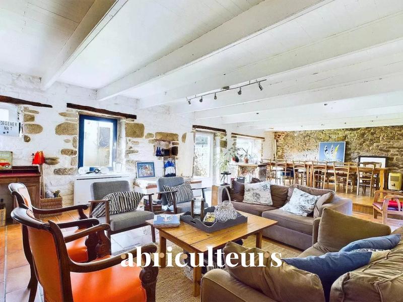 Maison - 162 m² - 7 pièces