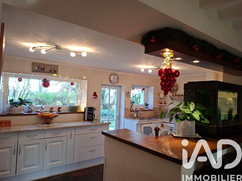 Maison - 323 m² - 8 pièces