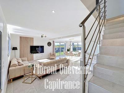 Maison - 151 m² - 6 pièces