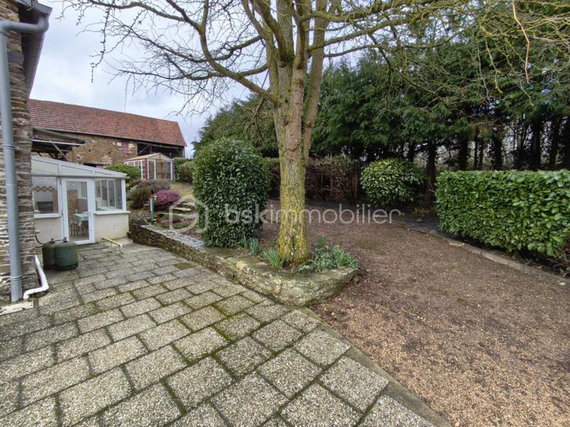 Demeure - 230 m² - 10 pièces