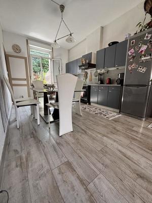 Maison de ville - 107 m² - 6 pièces