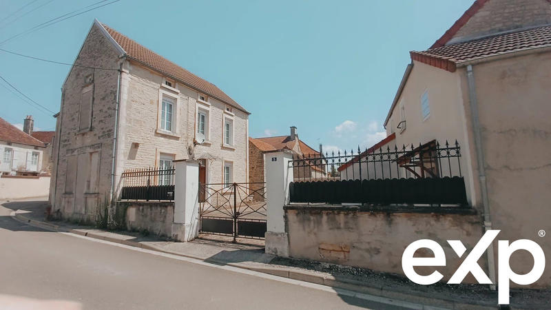 Maison traditionnelle - 179 m² - 7 pièces