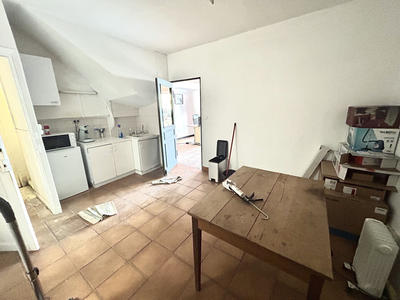 Immeuble - 102 m² - 8 pièces