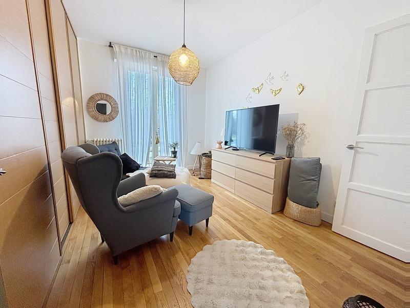 Maison de ville - 190 m² - 9 pièces