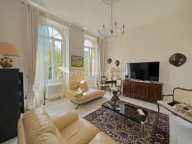 Château - 600 m² - 10 pièces