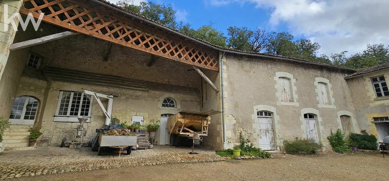 Maison de domaine équestre - 650 m² - 10 pièces