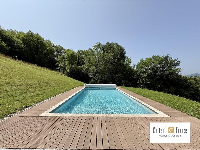 Villa - 217 m² - 7 pièces