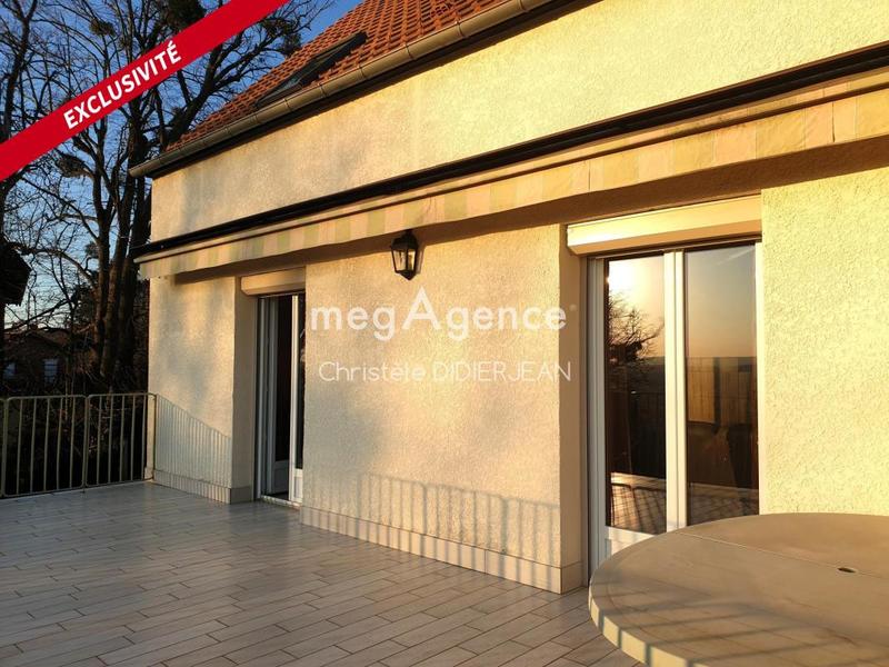 Maison - 121 m² - 6 pièces