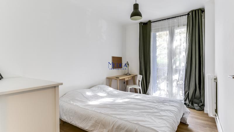 Appartement - 80 m² - 5 pièces