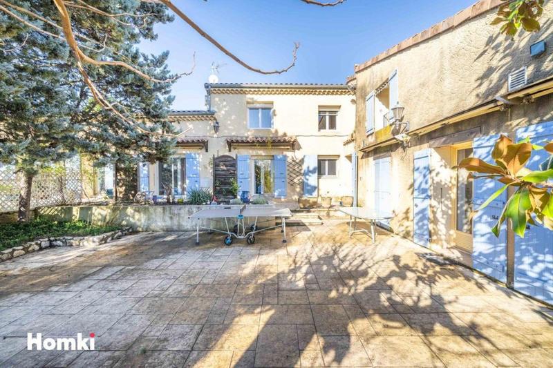 Maison - 500 m² - 7 pièces