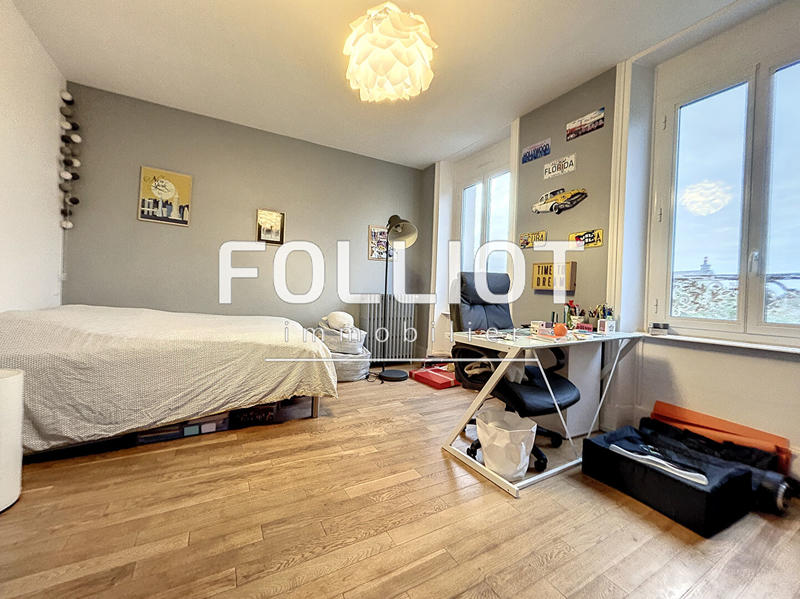 Maison - 195 m² - 8 pièces