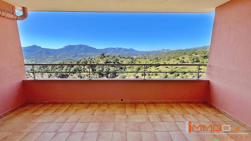 Appartement - 80 m² - 3 pièces