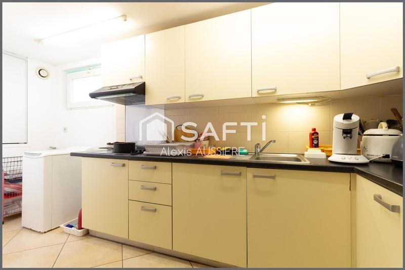 Maison - 222 m² - 12 pièces