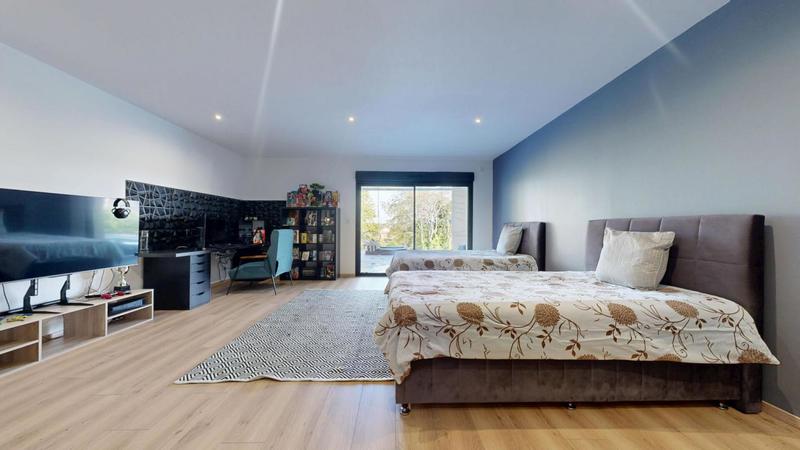 Demeure - 277 m² - 7 pièces