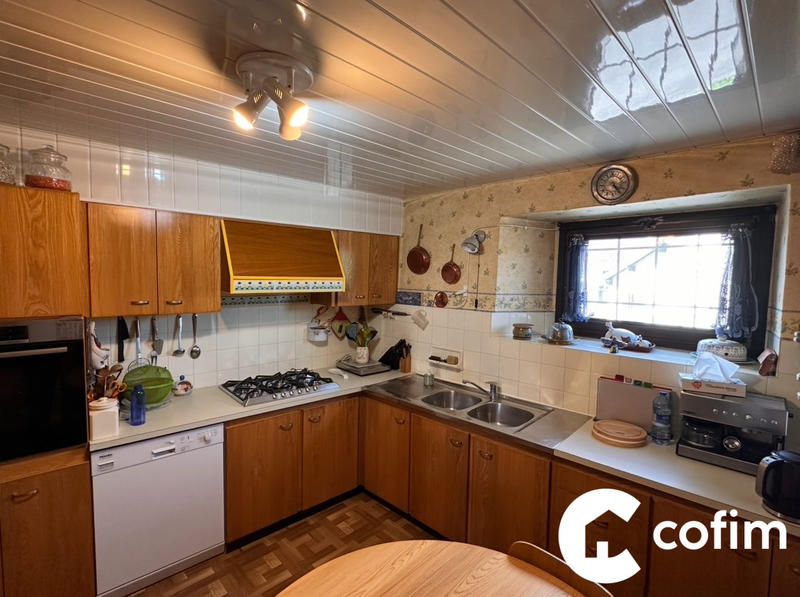 Maison - 185 m² - 7 pièces