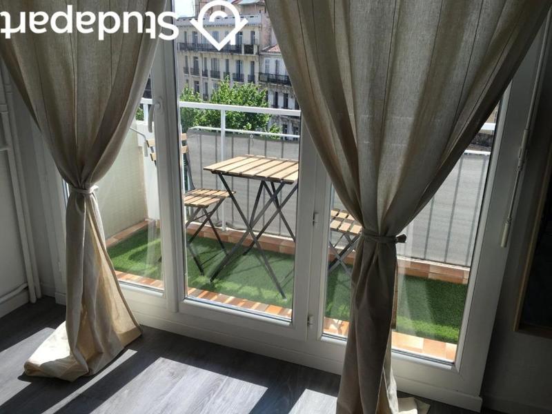 Chambre - 9 m² - 1 pièce