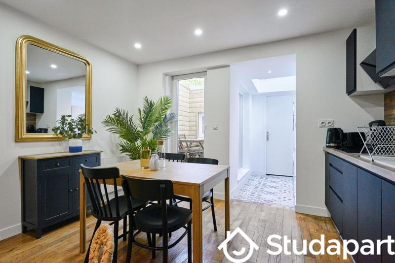 Chambre - 12 m² - 1 pièce