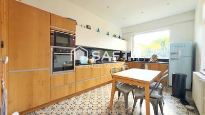 Maison - 201 m² - 6 pièces