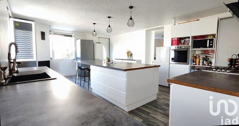 Maison - 101 m² - 5 pièces