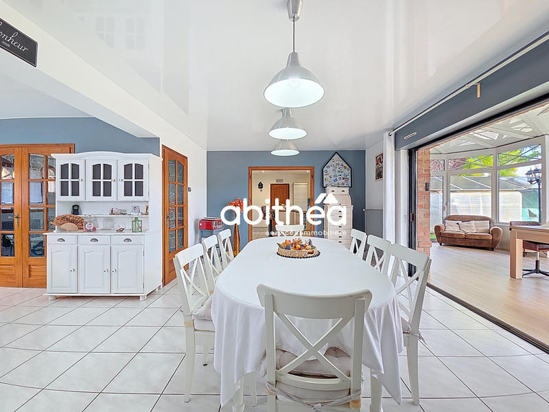 Maison - 182 m² - 6 pièces