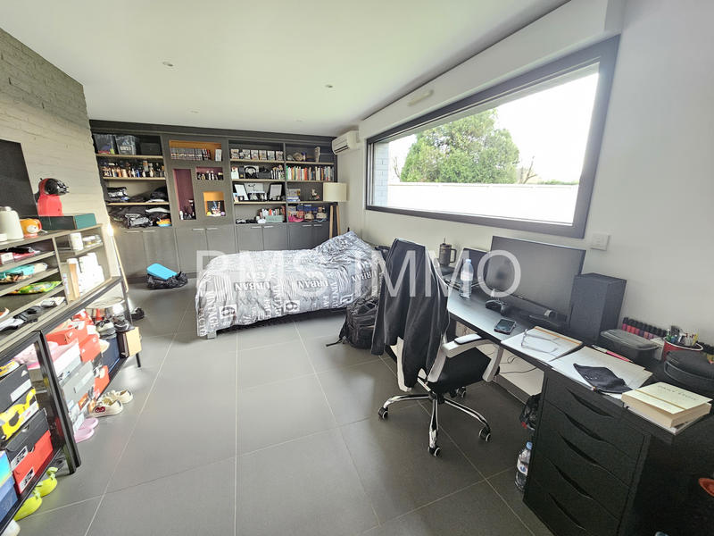 Maison - 268 m² - 10 pièces