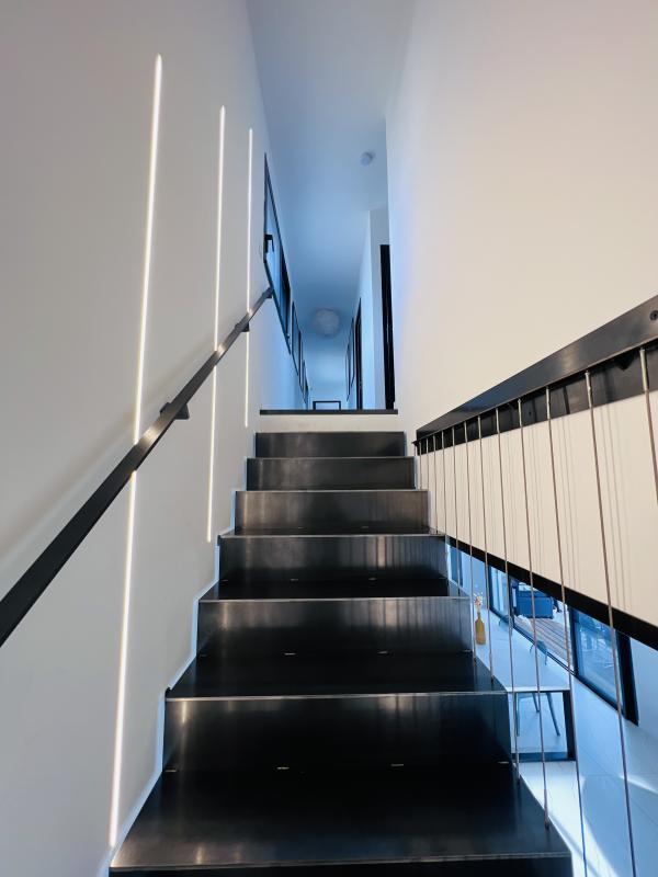 Maison - 201 m² - 8 pièces