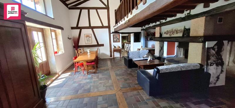 Demeure - 320 m² - 10 pièces